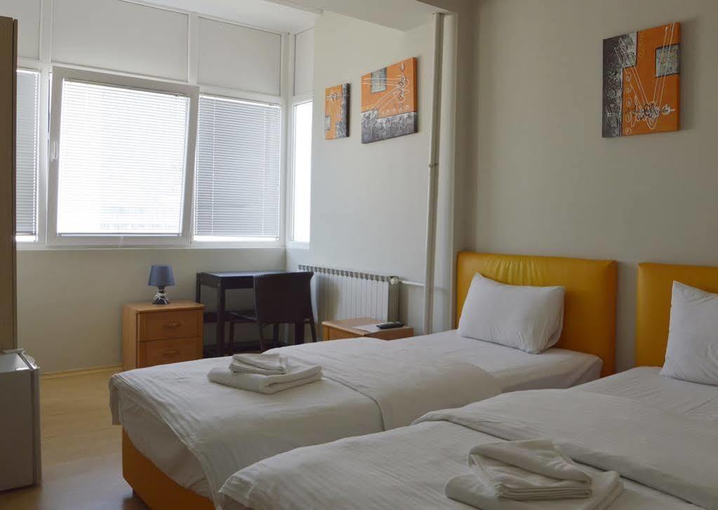 Guesthouse Anja Szkopje Kültér fotó